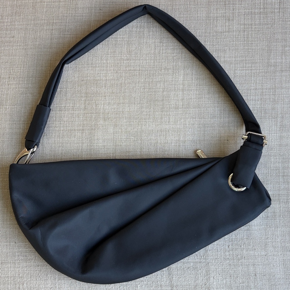 Groom Paris Safran Microfiber Should Bag in Black